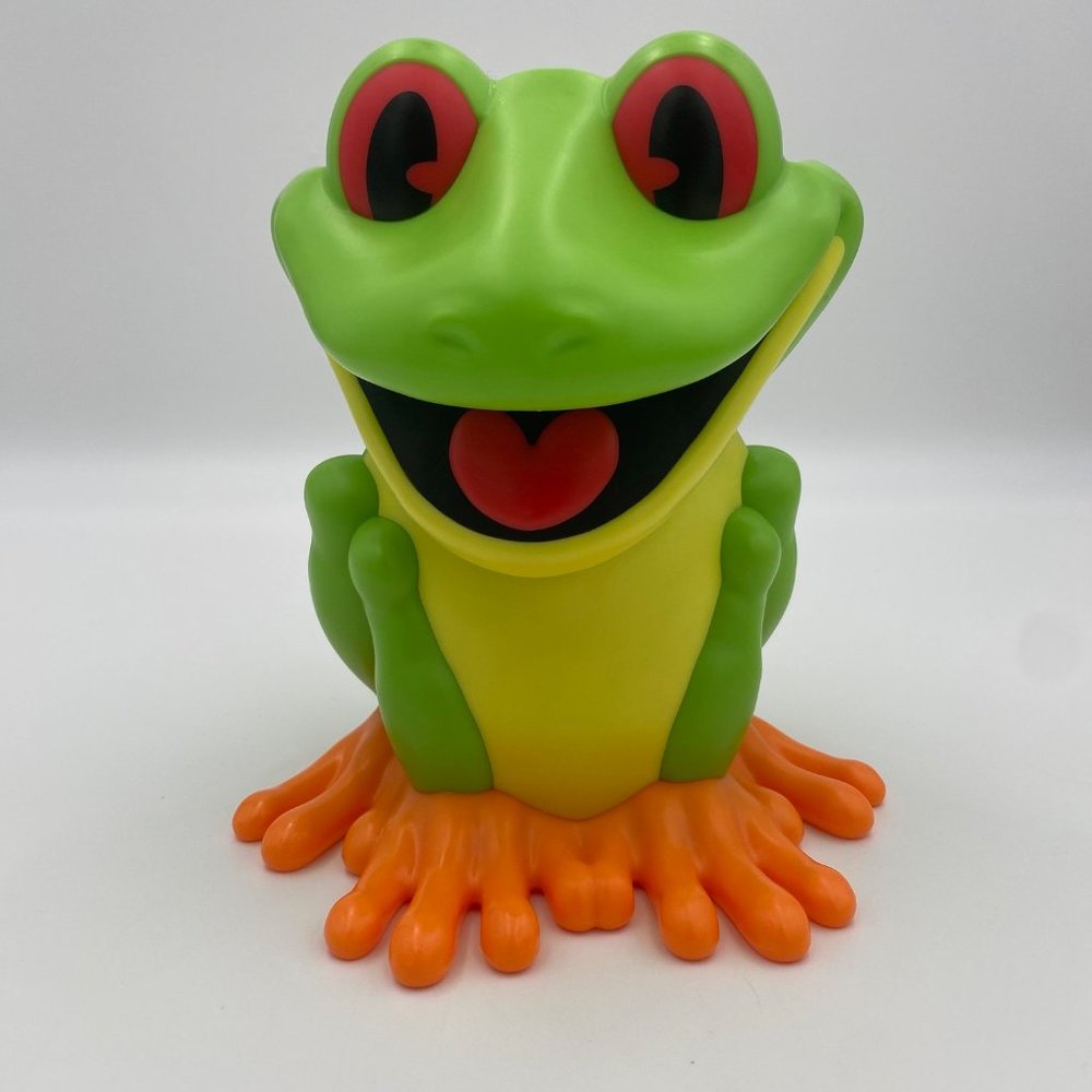 Rainforest Cafe CHACHA 3D Tree Frog Souvenir Travel Drink Sipper Cup with Straw